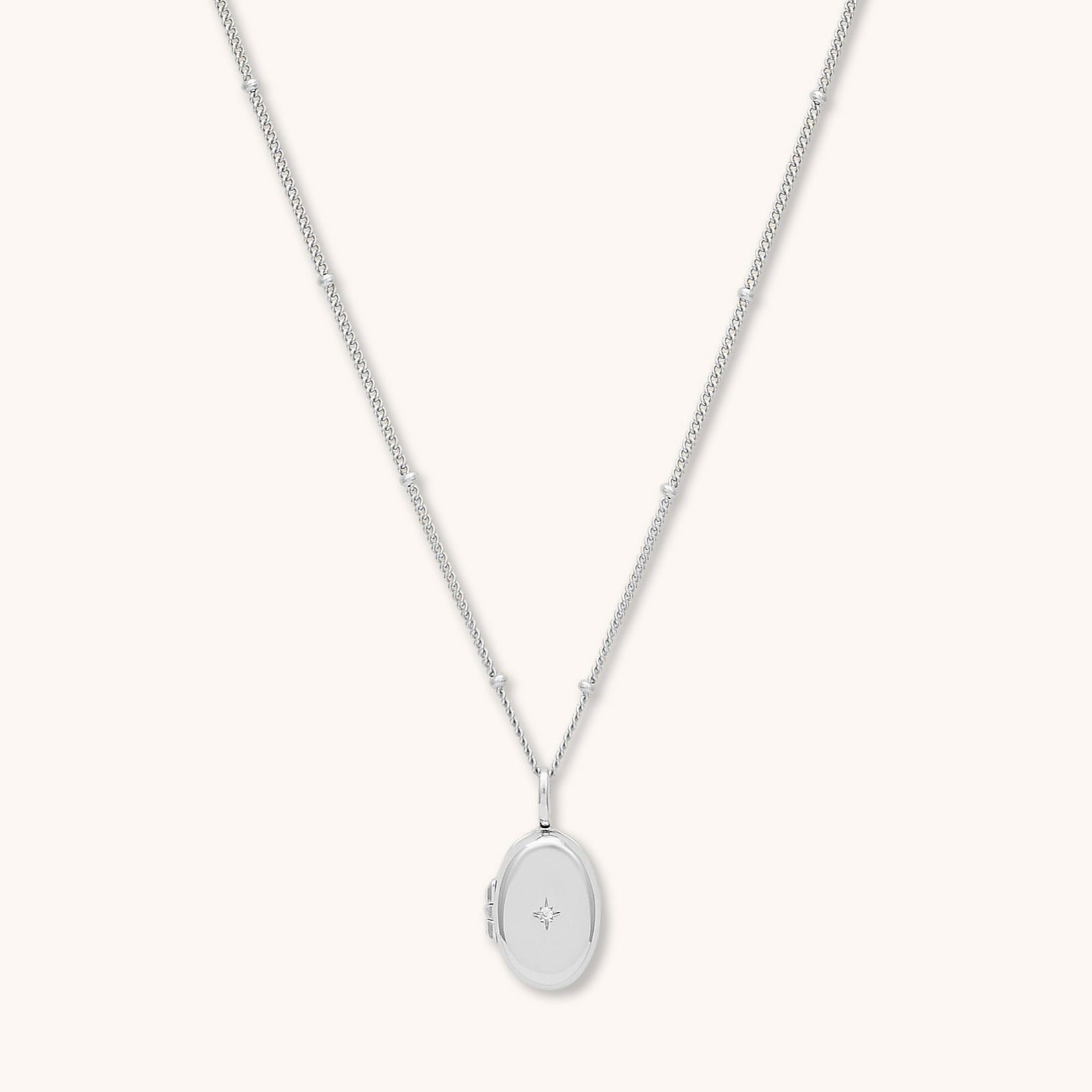 North Star Oval Locket Necklace Silver